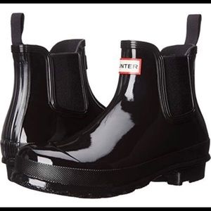 EUC Hunter ankle black shiny rain boots size 6